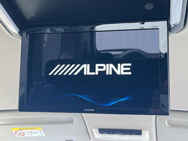 【フリップダウンモニター】大画面モニターで後席でもエンタメをお楽しみいただけます。小さなお子様にも大人気の装備です♪