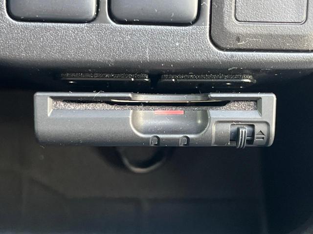 【ＥＴＣ】高速道路の料金所をストレスなく通過！話題のスポットやサービスエリアに多い「スマートＩＣ」利用時は必須のアイテムです。当店でセットアップを実施、ご納車当日からすぐにご利用いただけます！