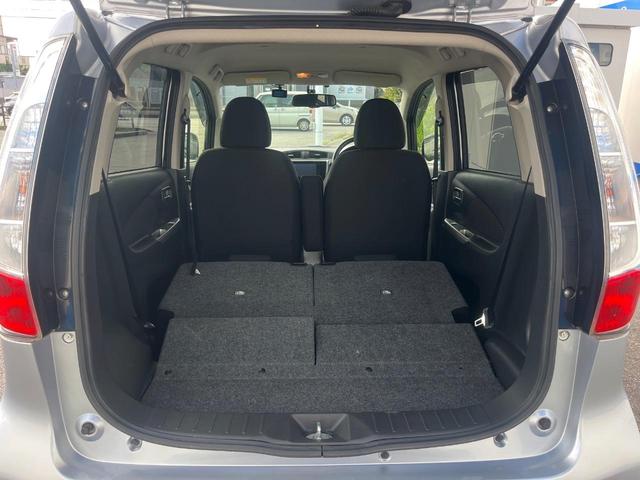 後席を格納すると、これだけの広さが！シーンに合わせたシートアレンジで、大きな荷物も積むことが出来ます♪