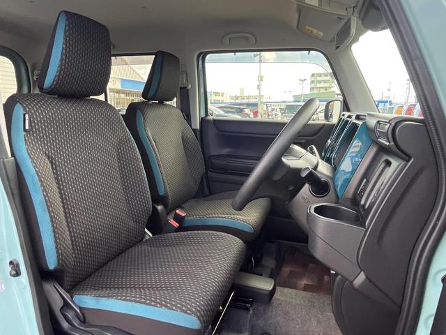 運転席シート廻りは使用感も少なく、良好な状態となっています。丁寧に使われていたことがよくわかりますね。