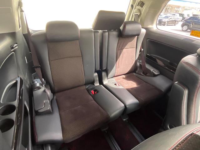３列目シートはもちろん状態良好☆大人でもゆったりと座って頂けますので、大人数でのお出かけもラクラクです♪ご家族で、気の知れた仲間で、ドライブに行くのが楽しみですね♪