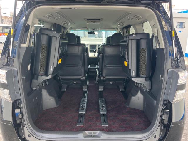 普段のお買い物や通勤、送迎等に十分な荷室スペースを確保しております。セカンドシートを倒すと、大きな荷物の積載も可能です♪