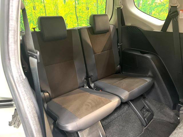 ３列目シートはもちろん状態良好☆大人でもゆったりと座って頂けますので、大人数でのお出かけもラクラクです♪ご家族で、気の知れた仲間で、ドライブに行くのが楽しみですね♪