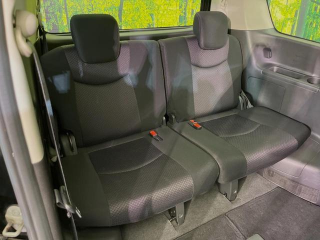後部座席も気になるようなキズ・汚れやへたり等、大きなダメージはなく、良好な状態です。