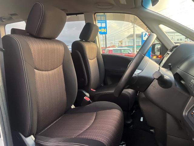 運転席シート廻りは使用感も少なく、良好な状態となっています。丁寧に使われていたことがよくわかりますね。