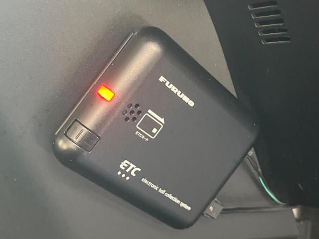 【ＥＴＣ】高速道路の料金所をストレスなく通過！話題のスポットやサービスエリアに多い「スマートＩＣ」利用時は必須のアイテムです。当店でセットアップを実施、ご納車当日からすぐにご利用いただけます！