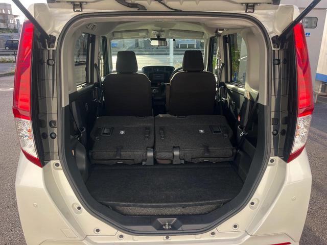 後席を格納すると、これだけの広さが！シーンに合わせたシートアレンジで、大きな荷物も積むことが出来ます♪