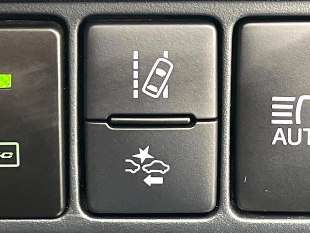 【トヨタセーフティセンス】走行中に前方の車両等を認識し、衝突しそうな時は警報とブレーキで衝突回避と被害軽減をアシスト。より安全にドライブをお楽しみいただけます。