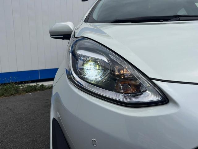 【ＬＥＤヘッドライト】悪天候や夜間走行時も良好な視界を確保し安心して運転できる高輝度ＬＥＤヘッドライトを装備！点灯速度が早く、消費電力も抑えられています。