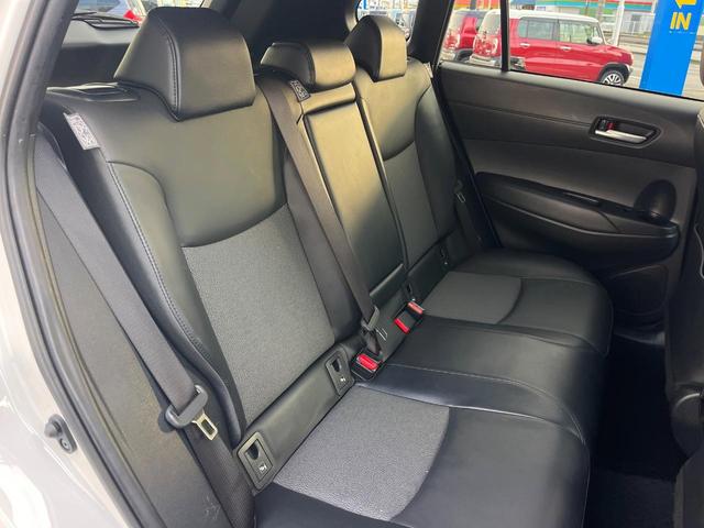 後部座席も気になるようなキズ・汚れやへたり等、大きなダメージはなく、良好な状態です。