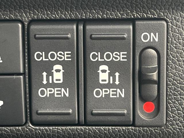 フリードハイブリッド ハイブリッド・ＥＸ　１年保証付　両側電動ドア　衝突被害軽減システム　レーダークルーズ　禁煙車　ハーフレザーシート　コーナーセンサー　スマートキー　ＬＥＤヘッド　ビルトインＥＴＣ　純正１５インチアルミ　車線逸脱警報（7枚目）