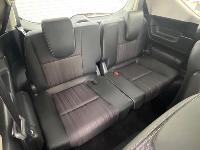 フリードハイブリッド ハイブリッド・ＥＸ　１年保証付　両側電動ドア　衝突被害軽減システム　レーダークルーズ　禁煙車　ハーフレザーシート　コーナーセンサー　スマートキー　ＬＥＤヘッド　ビルトインＥＴＣ　純正１５インチアルミ　車線逸脱警報（11枚目）