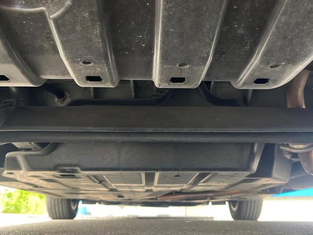 フリードハイブリッド ハイブリッド・ＥＸ　１年保証付　両側電動ドア　衝突被害軽減システム　レーダークルーズ　禁煙車　ハーフレザーシート　コーナーセンサー　スマートキー　ＬＥＤヘッド　ビルトインＥＴＣ　純正１５インチアルミ　車線逸脱警報（20枚目）