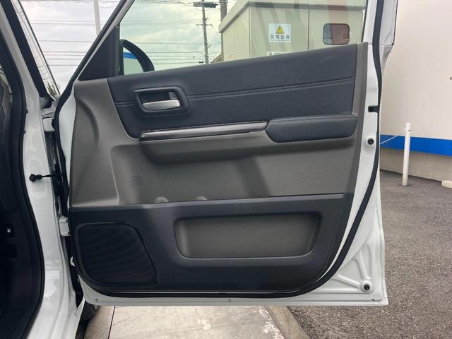 フリードハイブリッド ハイブリッド・ＥＸ　１年保証付　両側電動ドア　衝突被害軽減システム　レーダークルーズ　禁煙車　ハーフレザーシート　コーナーセンサー　スマートキー　ＬＥＤヘッド　ビルトインＥＴＣ　純正１５インチアルミ　車線逸脱警報（40枚目）