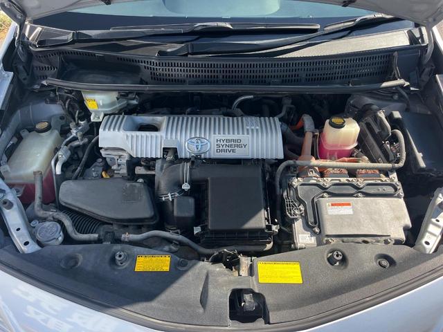 プリウスアルファ Ｓ　１年保証付　禁煙車　バックカメラ　レザーシート　ドラレコ　スマートキー　ビルトインＥＴＣ　純正１６インチアルミ　オートライト　オートエアコン　Ｂｌｕｅｔｏｏｔｈ　ＣＤ　ＤＶＤ再生（18枚目）