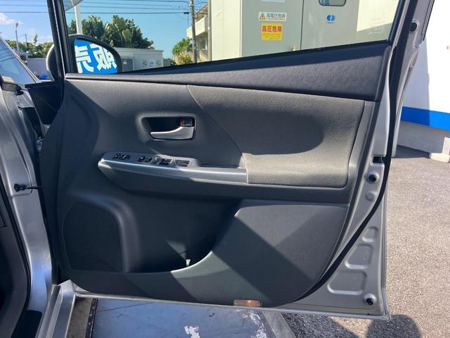 プリウスアルファ Ｓ　１年保証付　禁煙車　バックカメラ　レザーシート　ドラレコ　スマートキー　ビルトインＥＴＣ　純正１６インチアルミ　オートライト　オートエアコン　Ｂｌｕｅｔｏｏｔｈ　ＣＤ　ＤＶＤ再生（40枚目）