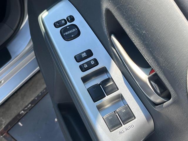 プリウスアルファ Ｓ　１年保証付　禁煙車　バックカメラ　レザーシート　ドラレコ　スマートキー　ビルトインＥＴＣ　純正１６インチアルミ　オートライト　オートエアコン　Ｂｌｕｅｔｏｏｔｈ　ＣＤ　ＤＶＤ再生（42枚目）