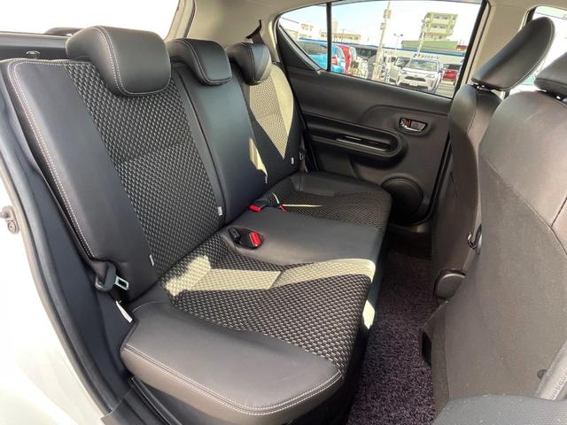 アクア クロスオーバー　１年保証付　バックカメラ　衝突被害軽減システム　禁煙車　ハーフレザーシート　ドラレコ　スマートキー　ＬＥＤヘッド　ビルトインＥＴＣ　クルコン　純正１６インチアルミ　車線逸脱警報　オートライト（10枚目）