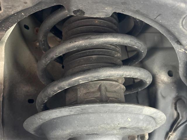 アクア クロスオーバー　１年保証付　バックカメラ　衝突被害軽減システム　禁煙車　ハーフレザーシート　ドラレコ　スマートキー　ＬＥＤヘッド　ビルトインＥＴＣ　クルコン　純正１６インチアルミ　車線逸脱警報　オートライト（21枚目）