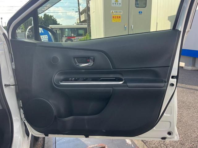 アクア クロスオーバー　１年保証付　バックカメラ　衝突被害軽減システム　禁煙車　ハーフレザーシート　ドラレコ　スマートキー　ＬＥＤヘッド　ビルトインＥＴＣ　クルコン　純正１６インチアルミ　車線逸脱警報　オートライト（40枚目）