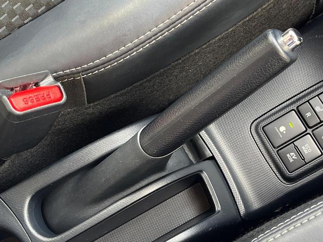 アクア クロスオーバー　１年保証付　バックカメラ　衝突被害軽減システム　禁煙車　ハーフレザーシート　ドラレコ　スマートキー　ＬＥＤヘッド　ビルトインＥＴＣ　クルコン　純正１６インチアルミ　車線逸脱警報　オートライト（58枚目）