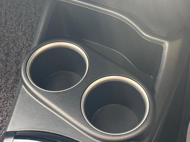 アクア クロスオーバー　１年保証付　バックカメラ　衝突被害軽減システム　禁煙車　ハーフレザーシート　ドラレコ　スマートキー　ＬＥＤヘッド　ビルトインＥＴＣ　クルコン　純正１６インチアルミ　車線逸脱警報　オートライト（61枚目）