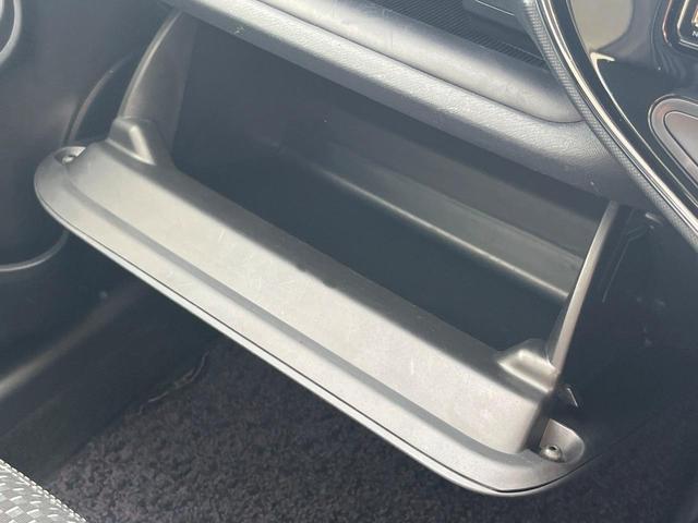 アクア クロスオーバー　１年保証付　バックカメラ　衝突被害軽減システム　禁煙車　ハーフレザーシート　ドラレコ　スマートキー　ＬＥＤヘッド　ビルトインＥＴＣ　クルコン　純正１６インチアルミ　車線逸脱警報　オートライト（63枚目）