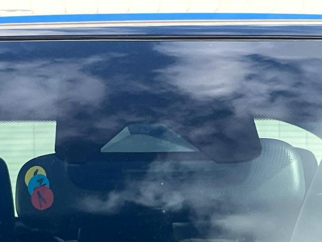 ヤリスクロス ハイブリッドＺ　１年保証付　全周囲カメラ　衝突被害軽減システム　禁煙車　ハーフレザーシート　コーナーセンサー　スマートキー　ＬＥＤヘッド　ＥＴＣ　クルコン　純正１８インチアルミ　オートライト　オートエアコン（6枚目）