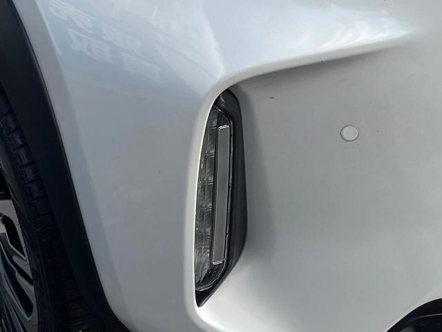 ヤリスクロス ハイブリッドＺ　１年保証付　全周囲カメラ　衝突被害軽減システム　禁煙車　ハーフレザーシート　コーナーセンサー　スマートキー　ＬＥＤヘッド　ＥＴＣ　クルコン　純正１８インチアルミ　オートライト　オートエアコン（36枚目）