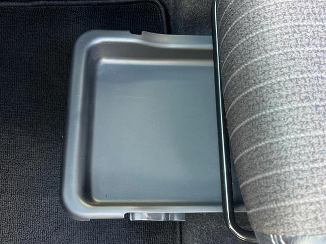 ヤリスクロス ハイブリッドＺ　１年保証付　全周囲カメラ　衝突被害軽減システム　禁煙車　ハーフレザーシート　コーナーセンサー　スマートキー　ＬＥＤヘッド　ＥＴＣ　クルコン　純正１８インチアルミ　オートライト　オートエアコン（48枚目）