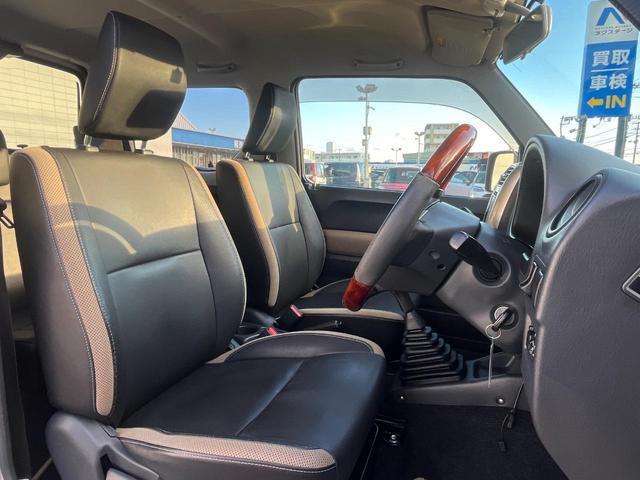 運転席シート廻りは使用感も少なく、良好な状態となっています。丁寧に使われていたことがよくわかりますね。