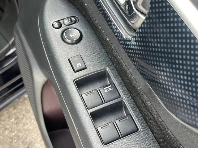 Ｎ－ＷＧＮカスタム Ｇ・Ａパッケージ　１年保証付　衝突被害軽減システム　禁煙車　スマートキー　ＨＩＤヘッド　クルコン　純正１４インチアルミ　オートライト　オートエアコン　Ｂｌｕｅｔｏｏｔｈ　ＣＤ　ＤＶＤ再生　フルセグ（40枚目）