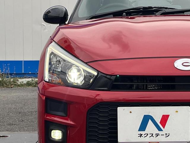 【ＬＥＤヘッドライト】悪天候や夜間走行時も良好な視界を確保し安心して運転できる高輝度ＬＥＤヘッドライトを装備！点灯速度が早く、消費電力も抑えられています。