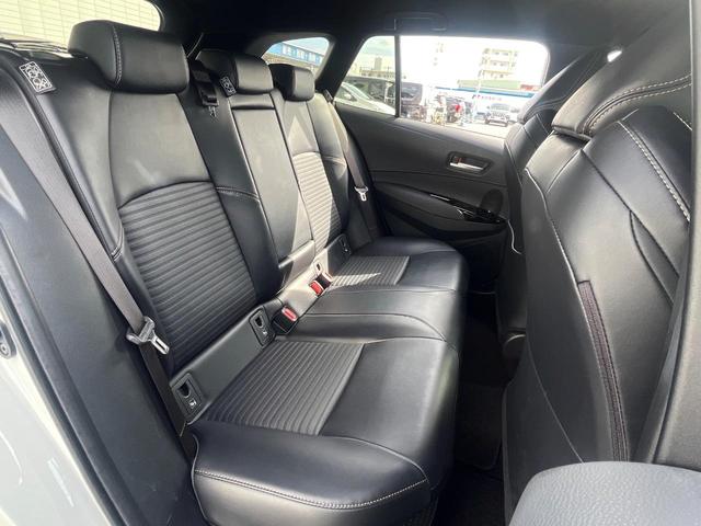 後部座席も気になるようなキズ・汚れやへたり等、大きなダメージはなく、良好な状態です。