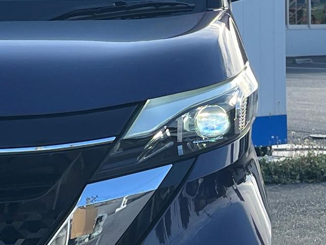 【ＬＥＤヘッドライト】悪天候や夜間走行時も良好な視界を確保し安心して運転できる高輝度ＬＥＤヘッドライトを装備！点灯速度が早く、消費電力も抑えられています。