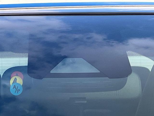 【トヨタセーフティセンス】走行中に前方の車両等を認識し、衝突しそうな時は警報とブレーキで衝突回避と被害軽減をアシスト。より安全にドライブをお楽しみいただけます。