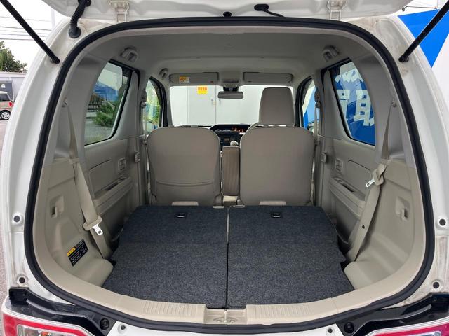 後席を格納すると、これだけの広さが！シーンに合わせたシートアレンジで、大きな荷物も積むことが出来ます♪