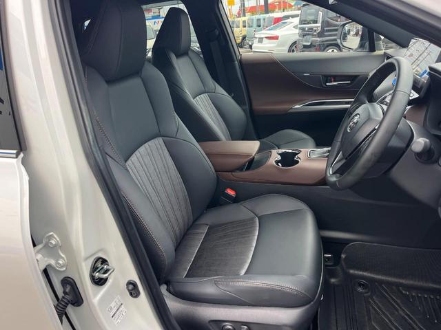 運転席シート廻りは使用感も少なく、良好な状態となっています。丁寧に使われていたことがよくわかりますね。