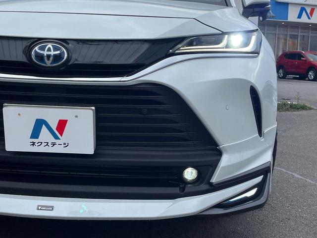 【ＬＥＤヘッドライト】悪天候や夜間走行時も良好な視界を確保し安心して運転できる高輝度ＬＥＤヘッドライトを装備！点灯速度が早く、消費電力も抑えられています。