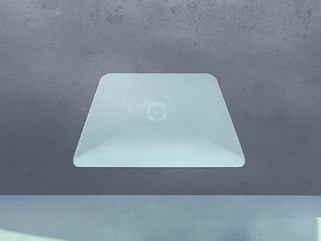 【ホンダセンシング】走行中に前方の車両等を認識し、衝突しそうな時は警報とブレーキで衝突回避と被害軽減をアシスト。より安全にドライブをお楽しみいただけます。