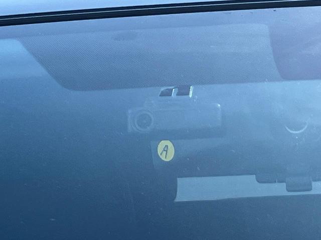 エクストレイル ２０Ｘｉ　１年保証付　純正９型ナビ　全周囲カメラ　プロパイロット　禁煙車　電動リアゲート　防水シート　コーナーセンサー　スマートキー　ＬＥＤヘッド　ビルトインＥＴＣ　クルコン　純正１８インチアルミ　車線逸脱警報（8枚目）