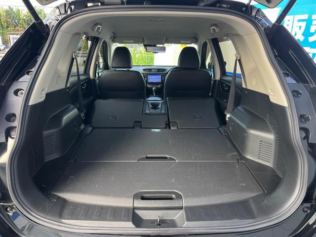 エクストレイル ２０Ｘｉ　１年保証付　純正９型ナビ　全周囲カメラ　プロパイロット　禁煙車　電動リアゲート　防水シート　コーナーセンサー　スマートキー　ＬＥＤヘッド　ビルトインＥＴＣ　クルコン　純正１８インチアルミ　車線逸脱警報（12枚目）