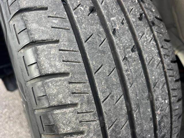 ヴェゼル ｅ：ＨＥＶ　Ｚ　１年保証付　レンタアップ　ＳＤナビ　バックカメラ　衝突被害軽減システム　レーダークルーズ　禁煙車　電動リアゲート　ハーフレザーシート　コーナーセンサー　スマートキー　ＬＥＤヘッド　ＥＴＣ（24枚目）