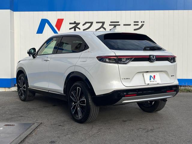 ヴェゼル ｅ：ＨＥＶ　Ｚ　１年保証付　レンタアップ　ＳＤナビ　バックカメラ　衝突被害軽減システム　レーダークルーズ　禁煙車　電動リアゲート　ハーフレザーシート　コーナーセンサー　スマートキー　ＬＥＤヘッド　ＥＴＣ（28枚目）