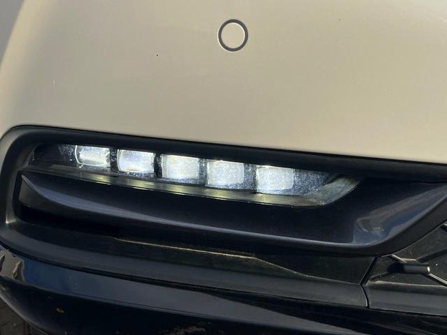 ヴェゼル ｅ：ＨＥＶ　Ｚ　１年保証付　レンタアップ　ＳＤナビ　バックカメラ　衝突被害軽減システム　レーダークルーズ　禁煙車　電動リアゲート　ハーフレザーシート　コーナーセンサー　スマートキー　ＬＥＤヘッド　ＥＴＣ（33枚目）