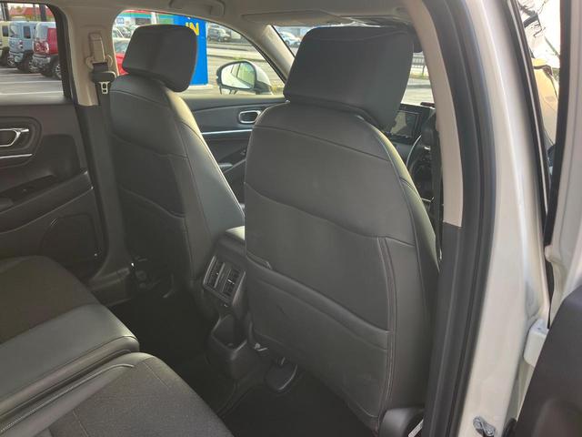 ヴェゼル ｅ：ＨＥＶ　Ｚ　１年保証付　レンタアップ　ＳＤナビ　バックカメラ　衝突被害軽減システム　レーダークルーズ　禁煙車　電動リアゲート　ハーフレザーシート　コーナーセンサー　スマートキー　ＬＥＤヘッド　ＥＴＣ（44枚目）