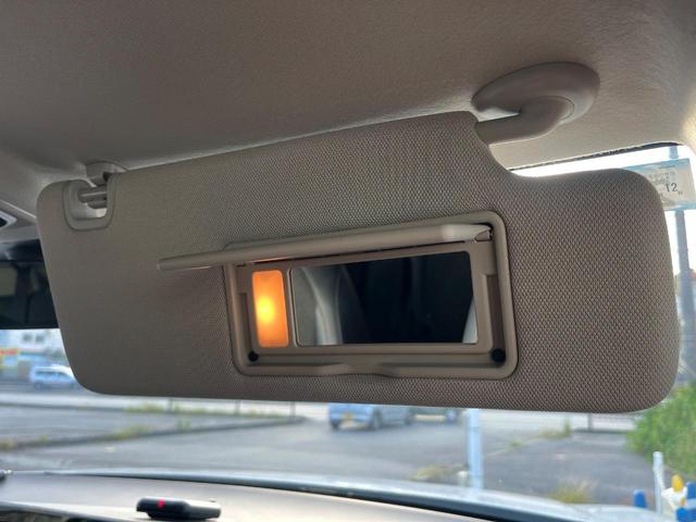 ヴェゼル ｅ：ＨＥＶ　Ｚ　１年保証付　レンタアップ　ＳＤナビ　バックカメラ　衝突被害軽減システム　レーダークルーズ　禁煙車　電動リアゲート　ハーフレザーシート　コーナーセンサー　スマートキー　ＬＥＤヘッド　ＥＴＣ（64枚目）