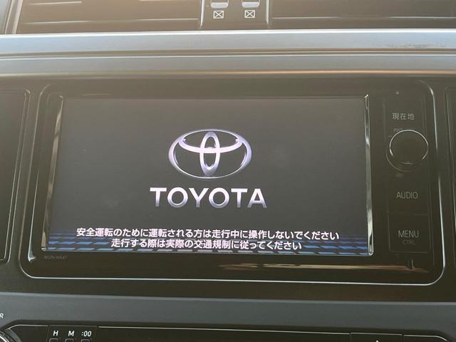 【純正ナビ】人気の純正ナビを装備。オーディオ機能も充実しており、Ｂｌｕｅｔｏｏｔｈ接続すればお持ちのスマホやＭＰ３プレイヤーの音楽を再生可能！毎日の運転がさらに楽しくなります！！