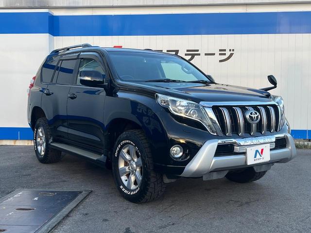 高透明度のガラス皮膜で撥水はもちろん、上質なツヤ・光沢を実現。紫外線や酸性雨から大切な愛車を保護し、色あせ・劣化を防止。「弾スプラッシュコート」、「弾プリミッサコート」からお選びいただけます。