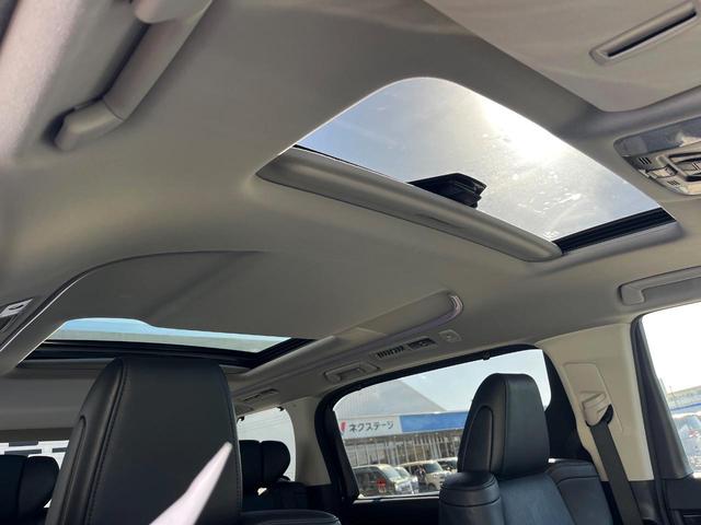 【プリクラッシュセーフティ】前方の車両等を検知し、衝突しそうな時は警報で注意を促し、ブレーキを踏む力をサポート。ブレーキを踏めなかった場合は衝突被害軽減ブレーキが作動、衝突回避をサポートします。